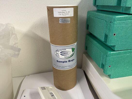 Blandet førstehjælp og sikkerheds udstyr