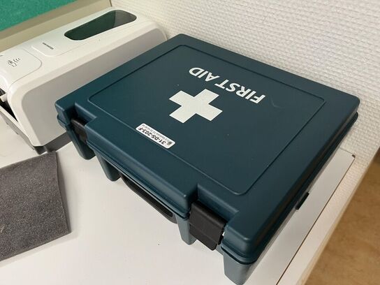 Blandet førstehjælp og sikkerheds udstyr