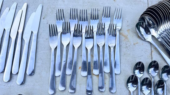 74 stk. bestik, IKEA og ADIALESSI