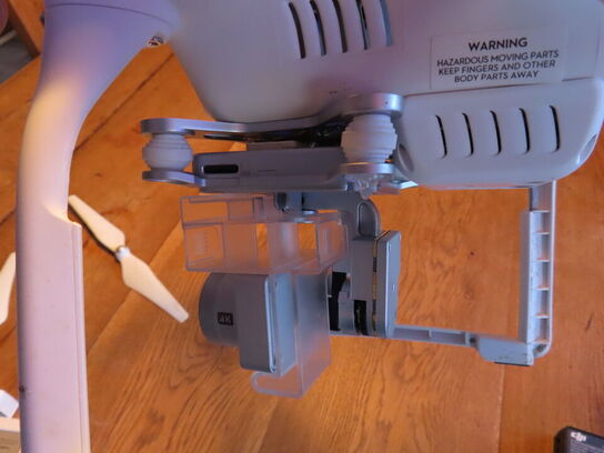 Drone, DJI PHANTOM 4K, komplet m. flightcase og 2 stk. accu.