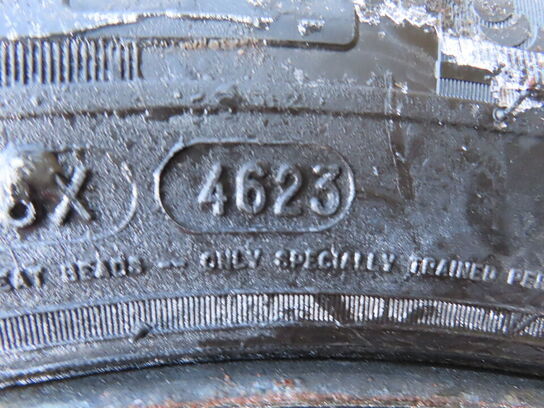 4 stk. sommerdæk på fælge, 215/60R17C 104/102H