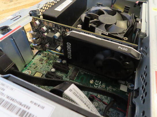 PC, LENOVO M710S, m. 4 GB HD og NVIDIA QUADRO P400 grafik