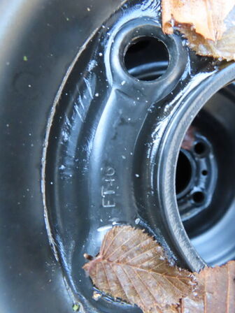 4 stk. sommerdæk på fælge, 215/60R17C 104/102H