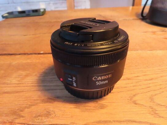 Kamera, CANON EOS 650D, flere linser, taske, lader og flash