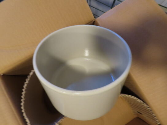 2 stk. krukker, stentøj 18x12 cm, creamhvide