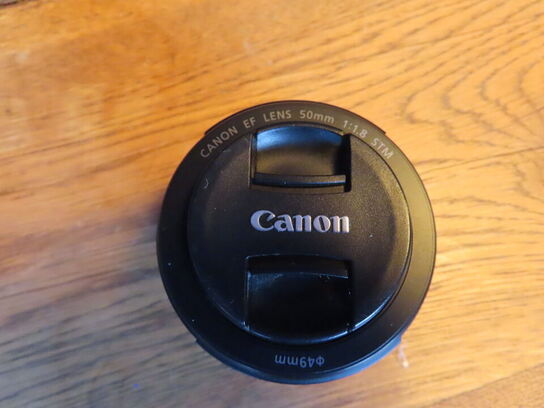 Kamera, CANON EOS 650D, flere linser, taske, lader og flash