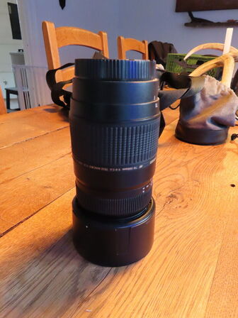 Kamera, CANON EOS 650D, flere linser, taske, lader og flash