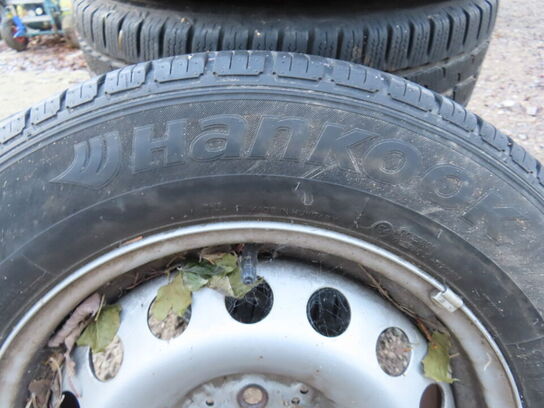 4 stk. helårsdæk på fælge, 205/65R16C 107/105T