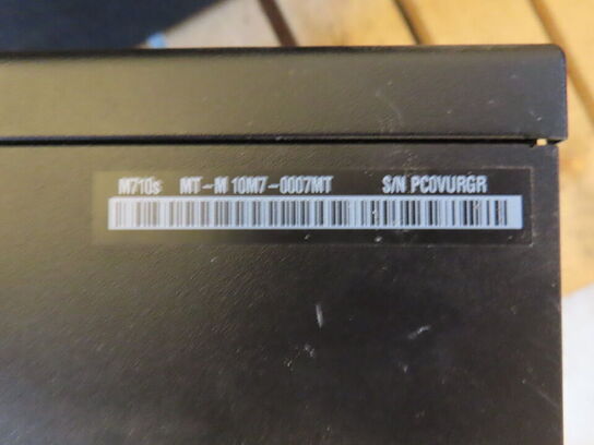 PC, LENOVO M710S, m. 4 GB HD og NVIDIA QUADRO P400 grafik
