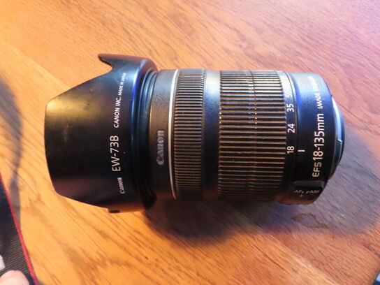 Kamera, CANON EOS 650D, flere linser, taske, lader og flash