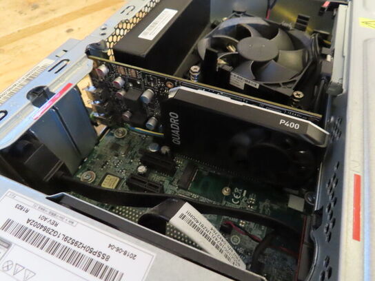 PC, LENOVO M710S, m. 4 GB HD og NVIDIA QUADRO P400 grafik