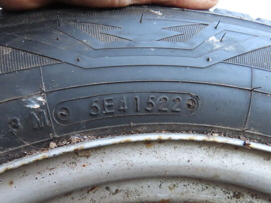 4 stk. helårsdæk på fælge, 205/65R16C 107/105T