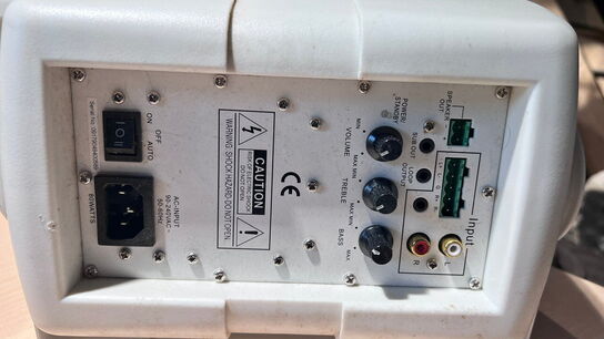 Projektor, EPSON EB-695Wi med touch unit og vægophæng