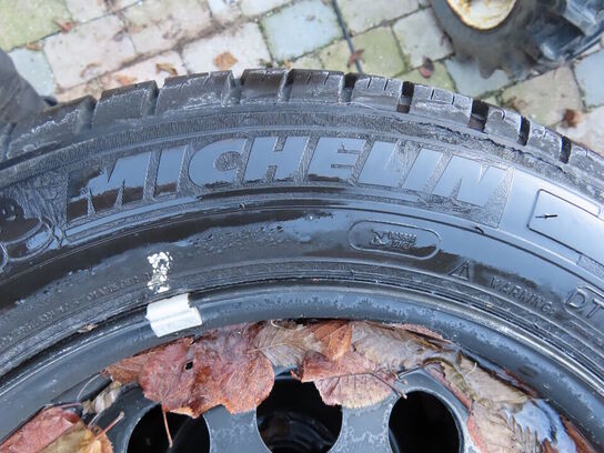 4 stk. sommerdæk på fælge, 215/60R17C 104/102H