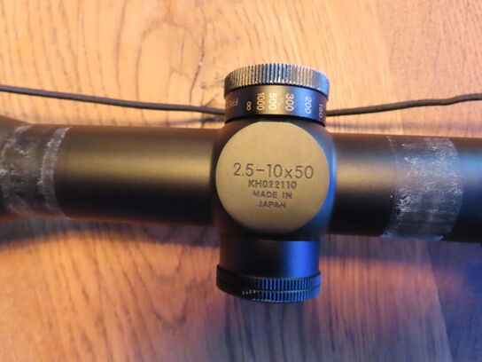 Sigtekikkert, NIKON MONARCH 25-10x50