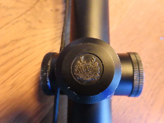 Sigtekikkert, NIKON MONARCH 25-10x50