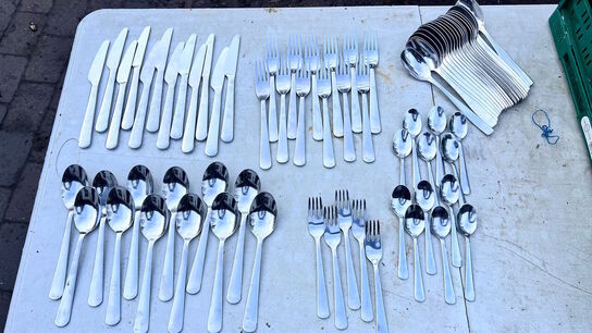 74 stk. bestik, IKEA og ADIALESSI