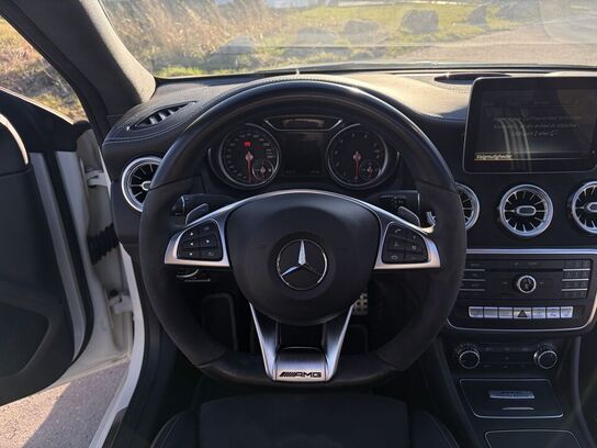 Mercedes-Benz CLA 200, AMG Line, White Art Edition 1,6 AUT. (MOMSFRI)