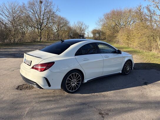 Mercedes-Benz CLA 200, AMG Line, White Art Edition 1,6 AUT. (MOMSFRI)