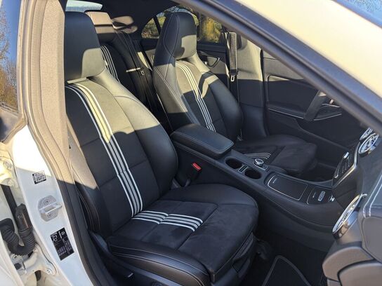 Mercedes-Benz CLA 200, AMG Line, White Art Edition 1,6 AUT. (MOMSFRI)