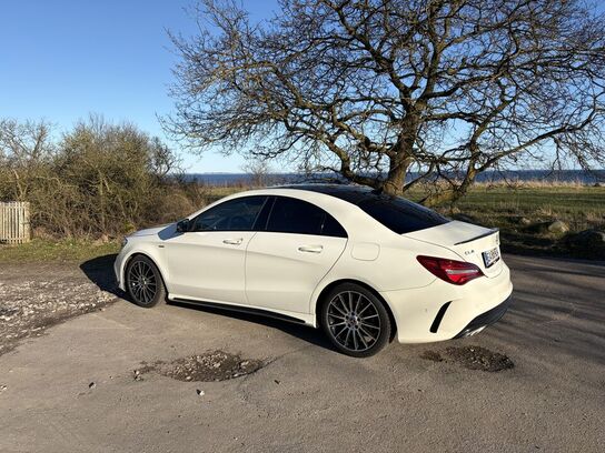 Mercedes-Benz CLA 200, AMG Line, White Art Edition 1,6 AUT. (MOMSFRI)