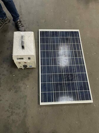 "Kolonihavesæt" - Solcellepanel m. batteripakke