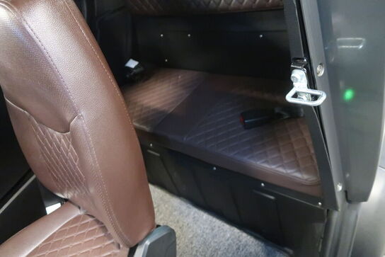 Kabinescooter J1 Kun 77 km! (Momsfri)