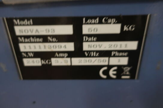 Omsnøringsmaskine NOVA-STRAP Nova-93 samt 2 pakker med omsnøring