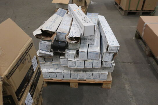 Palle med beslag til aircondition