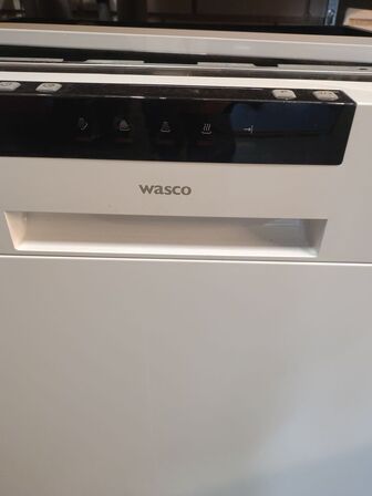 Opvaskemaskine WASCO. Køber afmonterer selv fagmæssigt korrekt.