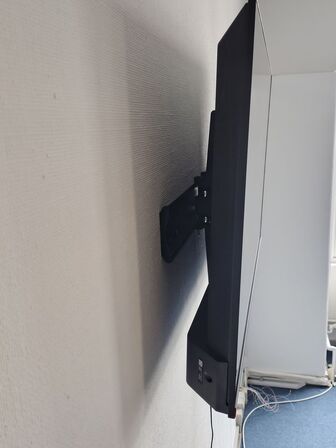 TV med vægophæng  PHILIPS Ca. 43"