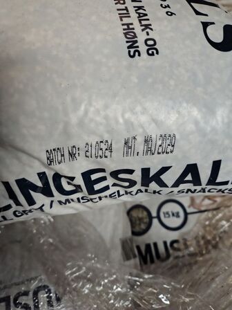Parti knuste muslingeskaller