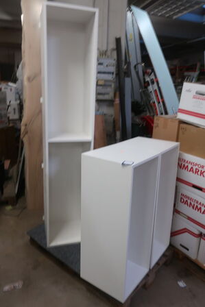 3 stk. væghængt reoler  