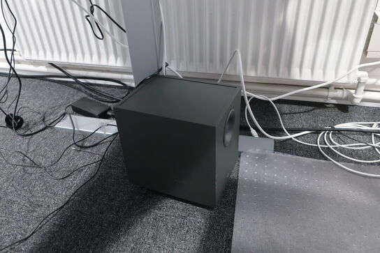 IT-udstyr på skrivebord