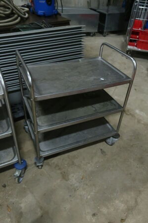 2 stk. serveringsvogne  