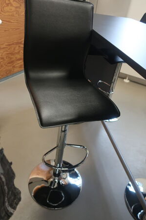 Højbord inkl. 4 barstole - 180x70 cm