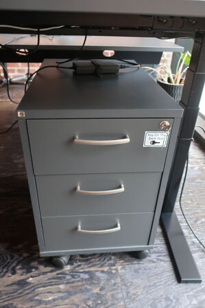 Elhæve/sænkebord HOLMRIS B8 - 160x80 cm inkl. skuffedarium