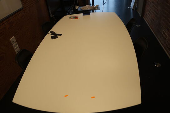 Konferencebord m. 6 stk. VITRA EAMES stole