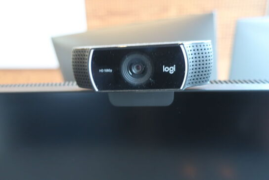 Buet skærm 34" DELL U3421WE inkl. tastatur/mus og webcam