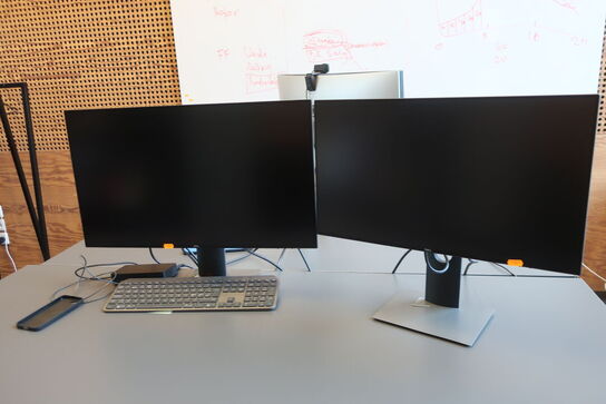 2 stk. 24" DELL skærme samt dockingstation og tastatur