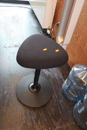 Ergonomisk skammel/stol DONATI