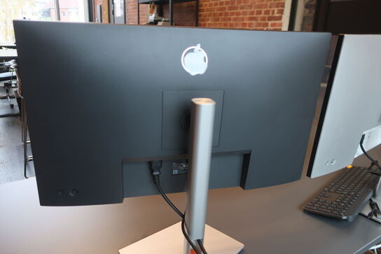 2 stk. 27" DELL skærme samt dockingstation og tastatur