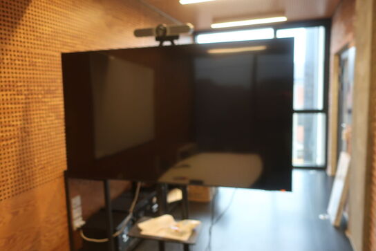 SmartTV 4K SAMSUNG UE75BU8075 m. LOGITECH konferencesystem