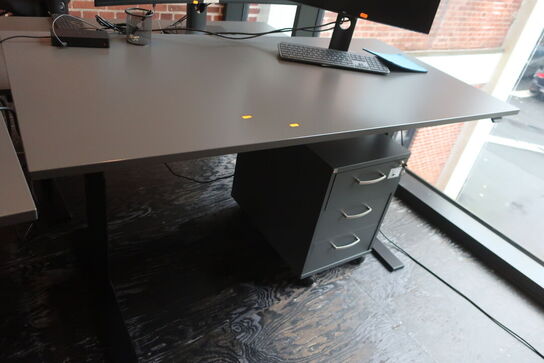 DEVCCO Danmark *Holmris kontormøbler, IT-udstyr, konferencemøbler m.v.*