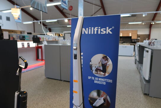 Ledningsfristøvsuger/vasker NILFISK Easy 36v 2in1