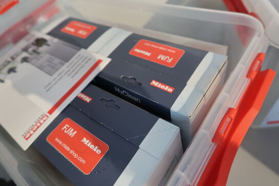 2 kasser med støvsugerposer MIELE FJM