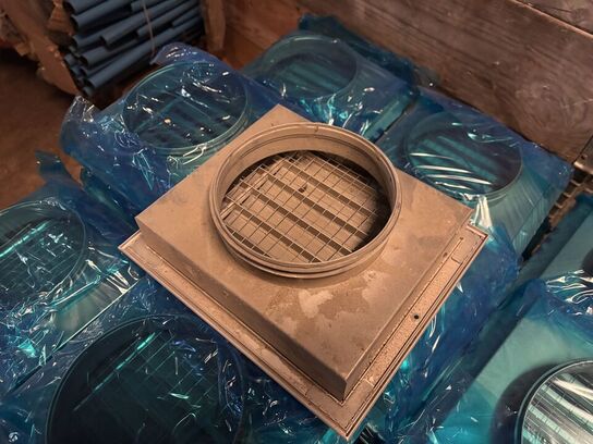 Palle med parti ventilationsgitter 