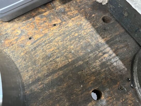 Arbejdsbord med skruetvinge