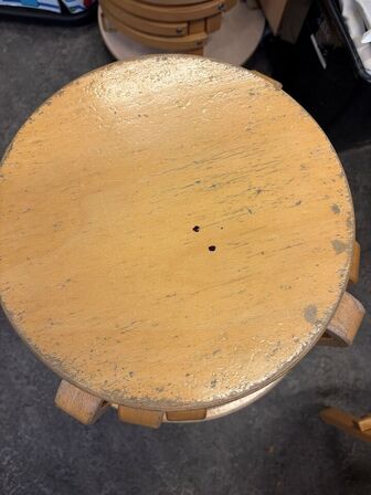 10 stk. taburetter træ