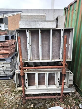 Parti med betonforme